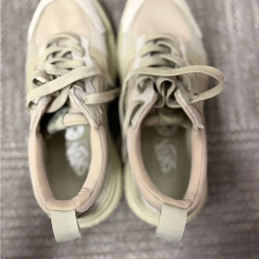Vans MTE UltraRange Neo VR3 Shoe
color: Mono Sage W8.5 M7 - Picture 6 of 7